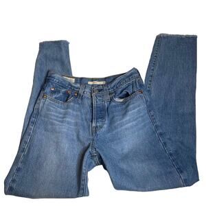 LEVIS Wedgie Light Wash Jeans Button‎ Fly 25 Raw Hem Straight Leg